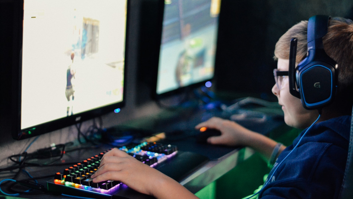 One pro gamer advises aspiring youth to stay in school. “Going pro isn’t something you aim for”