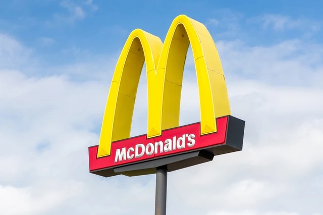 Japanese McDonald's forbids entry to entire middle school's student body