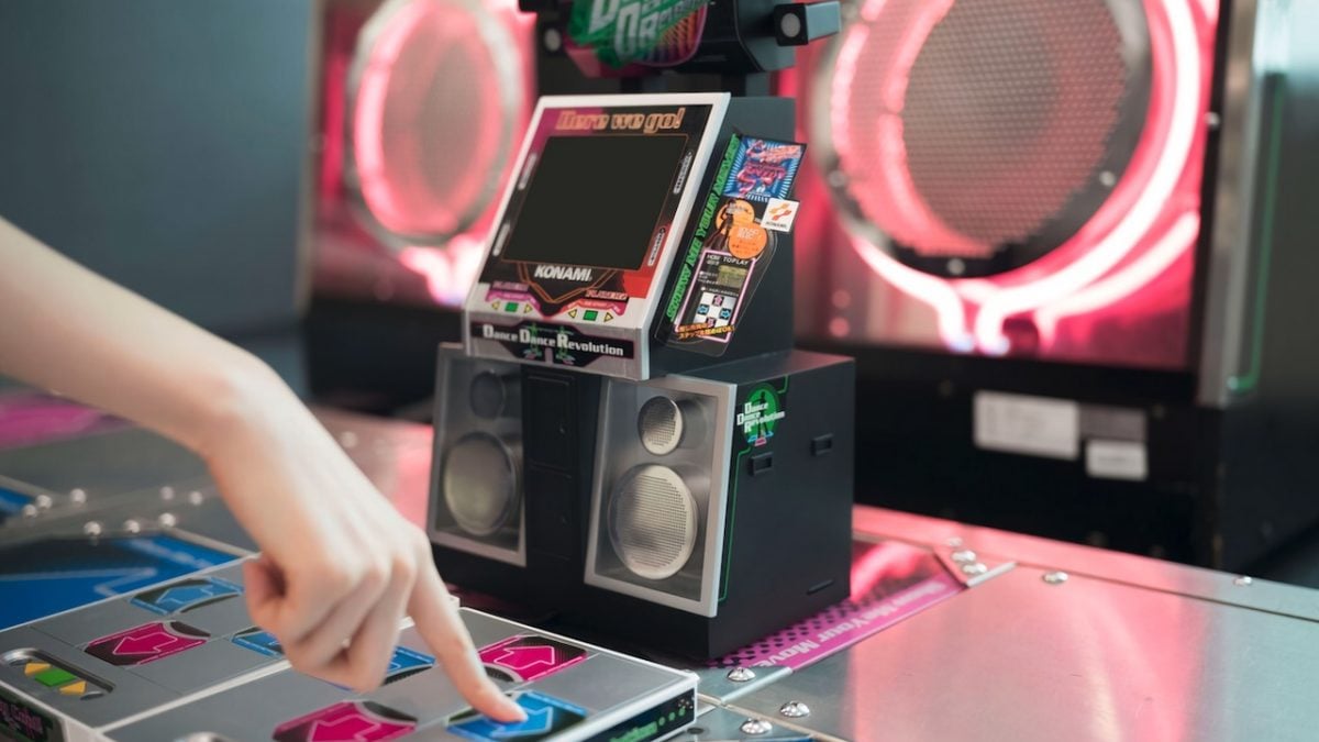 Dance Dance Revolution Classic Mini – miniature console that