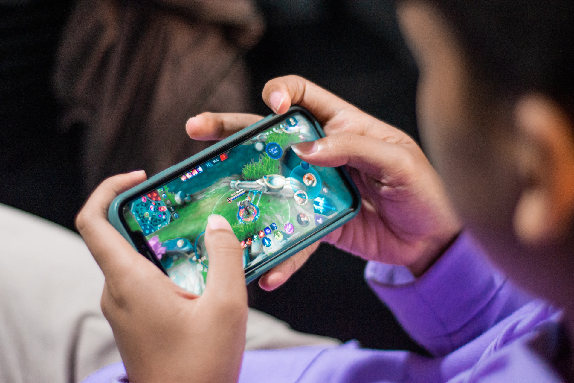 Japan plans to collect tax from Google, Apple for sales of overseas mobile games 