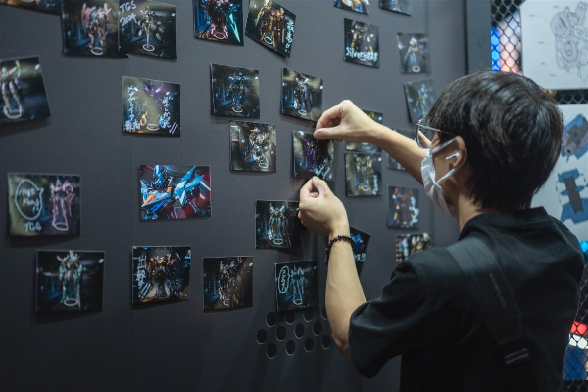 Mecha BREAK customized mech display wall at TGS 2024