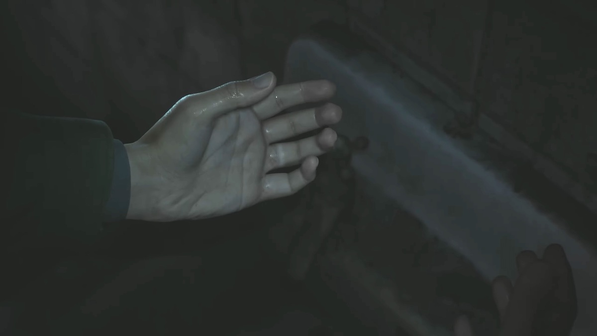 Close-up of James' hand in the Silent Hill 2 remake opening 