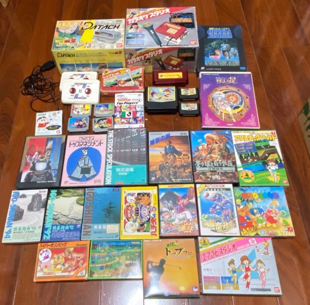 NES / Famicom accessories and manuals