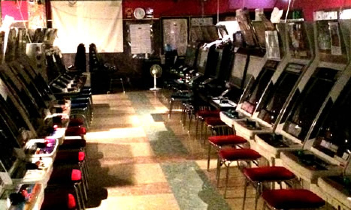 Techno SCULPTURE　 ゲームセンター美術館 都築響一編 Techno SCULPTURE ゲームセンター美術館 | タイム