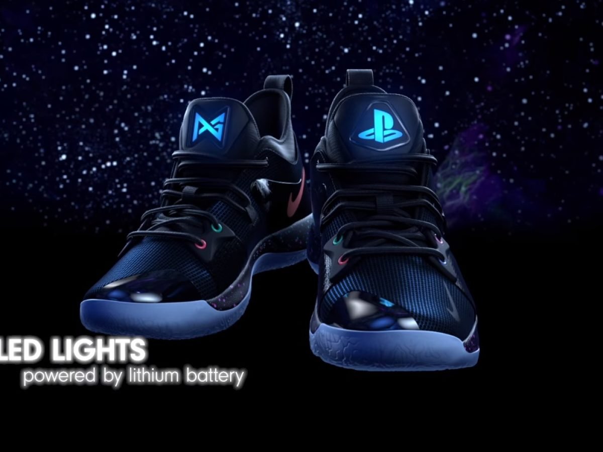 Nike Paul e 2 PlayStation コラボ シューズ NBAのPaul George選手とPlayStation®のコラボレーションシューズ