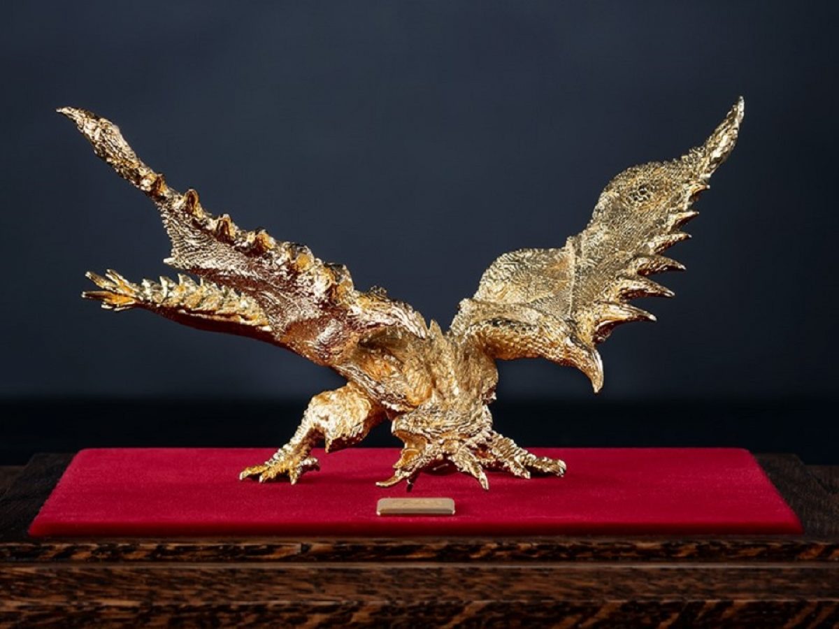 モンスターハンター』お値段800万円以上の純金製リオレイアとプラチナ
