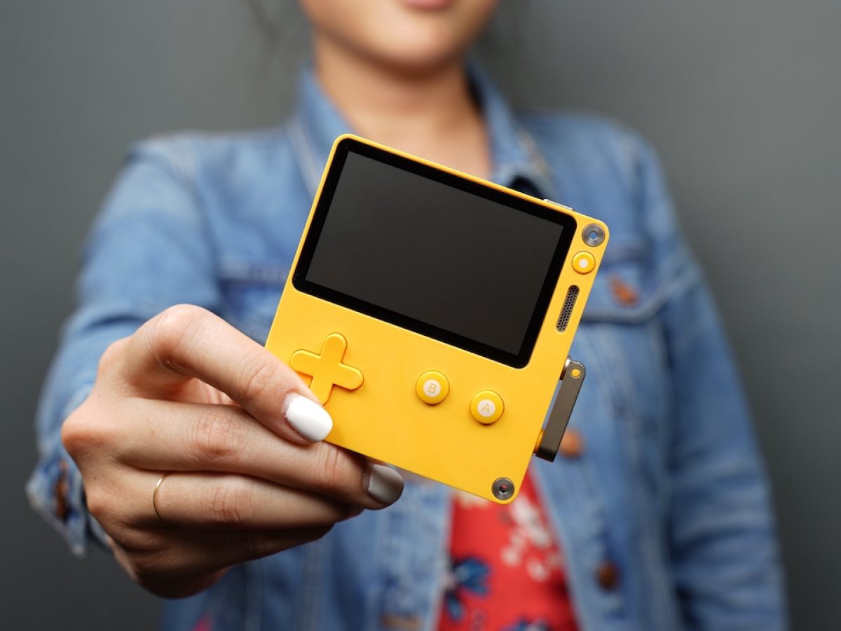 playdate(訳あり品) 最新携帯ゲーム機『Playdate』が従来のゲームライフを