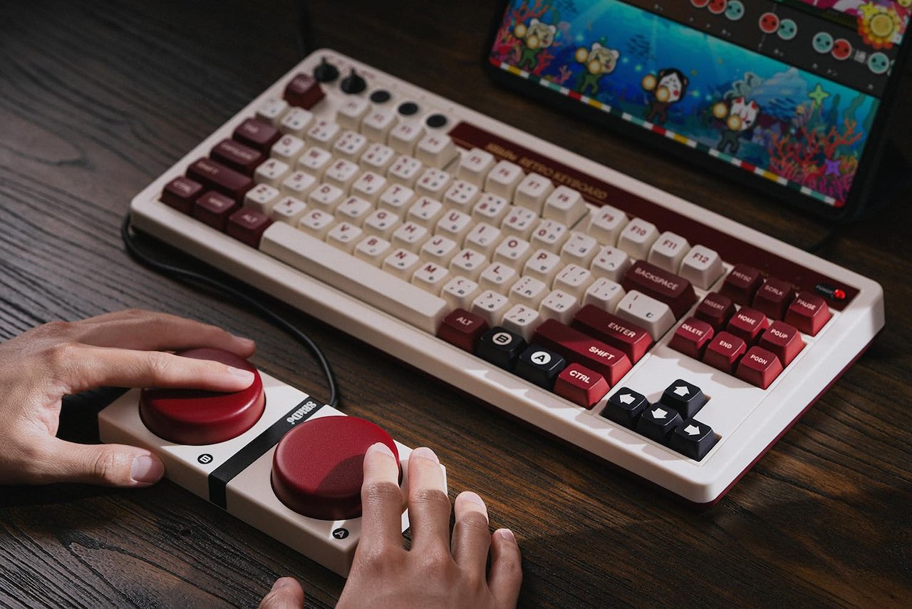 ファミコン風メカニカルキーボード「Retro Mechanical Keyboard」海外